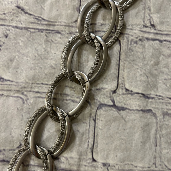 SILVER TONE CHUCKY CHAIN WOMENS WAIST BELT - Picture 5 of 7